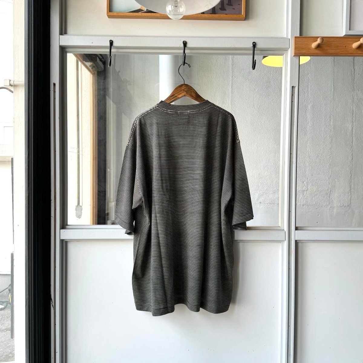 COMOLI サマーウール 半袖Tシャツ | Less Higashikawa