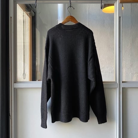 COMOLI   ブラックアルパカ クルーネックニット　(U03-06001)