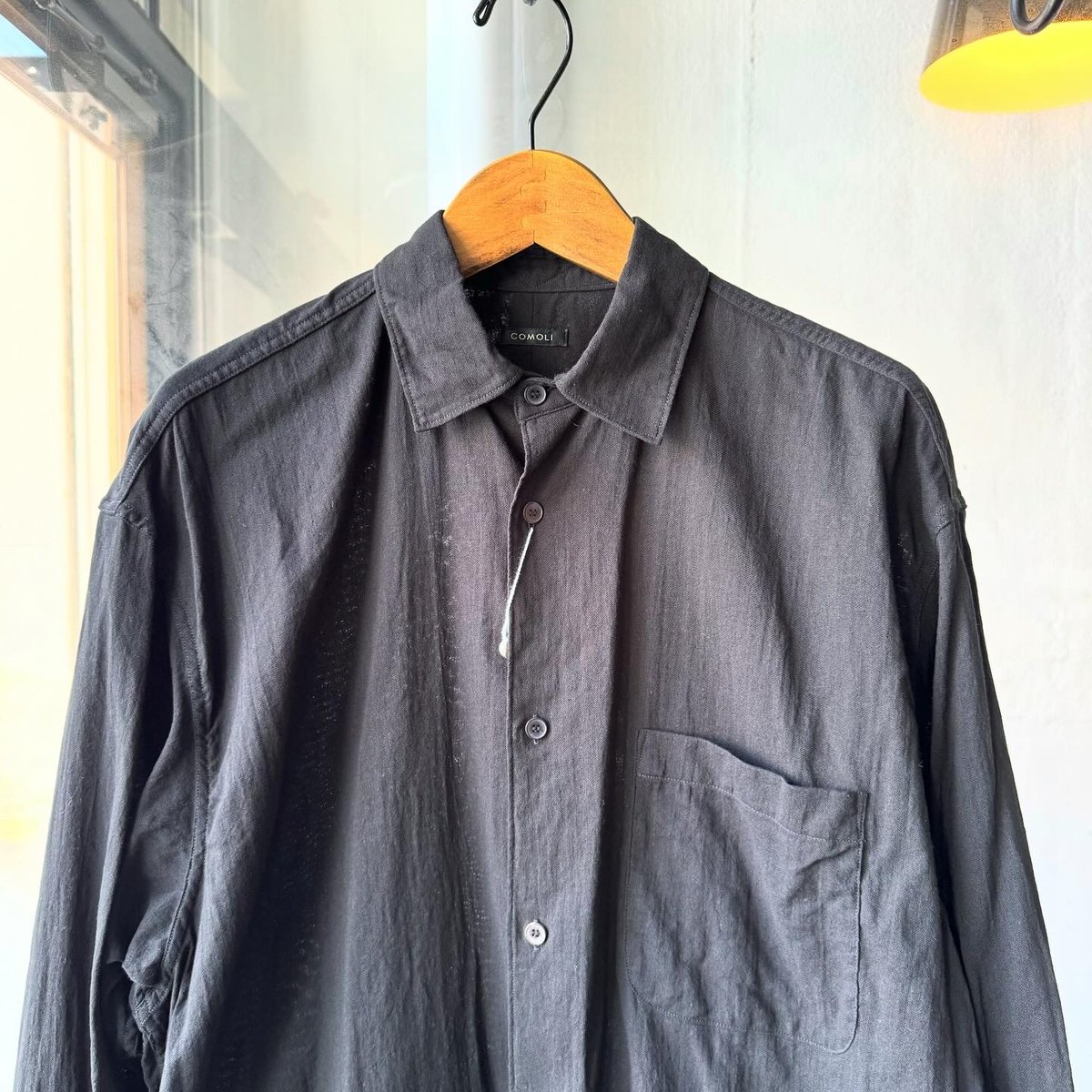 COMOLI オックス シャツ | Less Higashikawa COMOLI オックス シャツ | Less Higashikawa