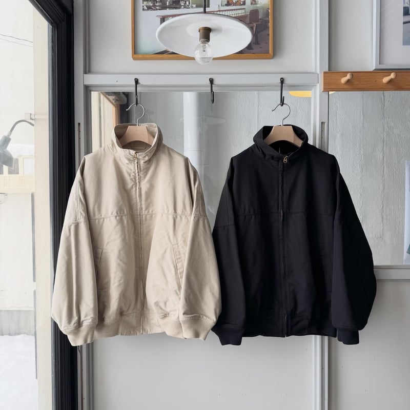 COMOLI ポストワークツイル キャップショルダーブルゾン | Less