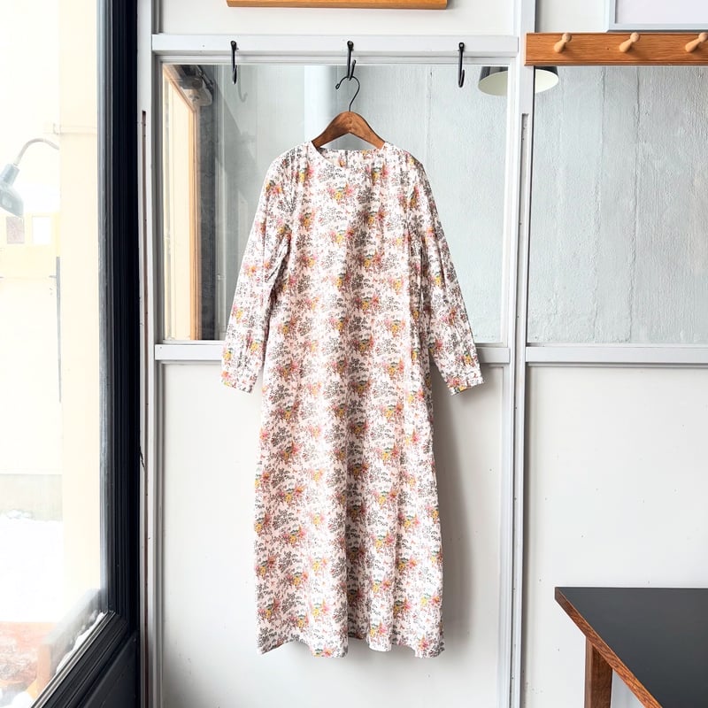 ヤエカ リバティワンピース yaeca ワンピース YAECAのリバティ