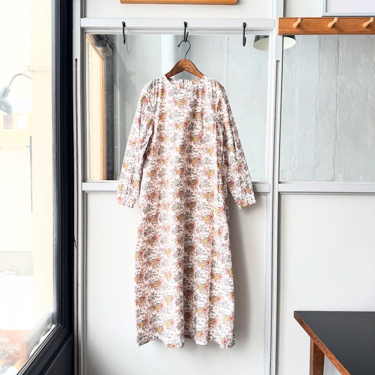 YAECA CANVAS DESIGN サージカルドレス ナチュラル　S YAECA CANVAS DESIGN サージカル ドレス, white – Navyblue