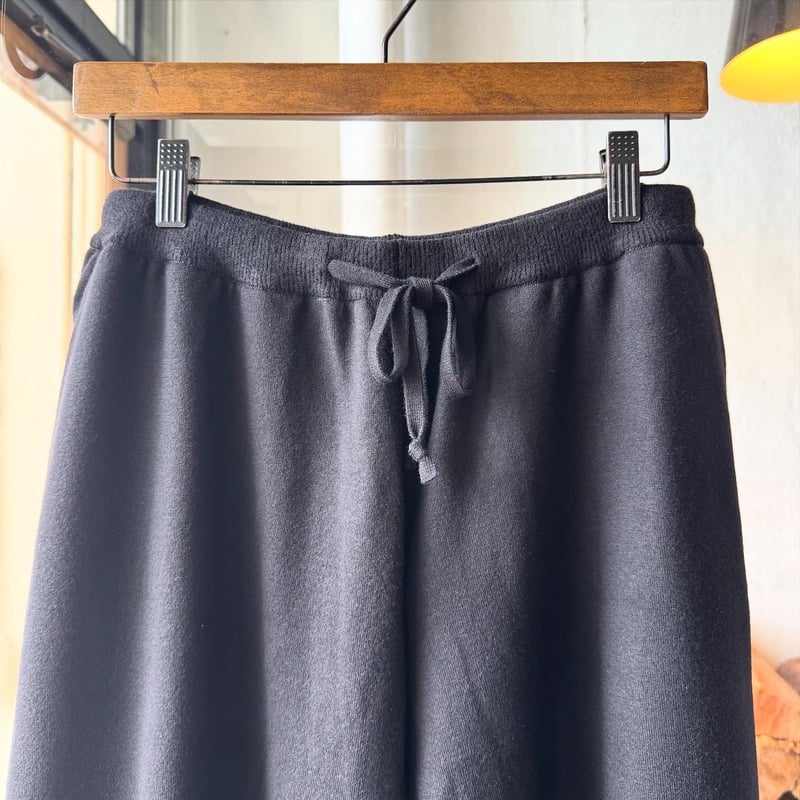 COMOLI ウールニット パンツ | Less Higashikawa