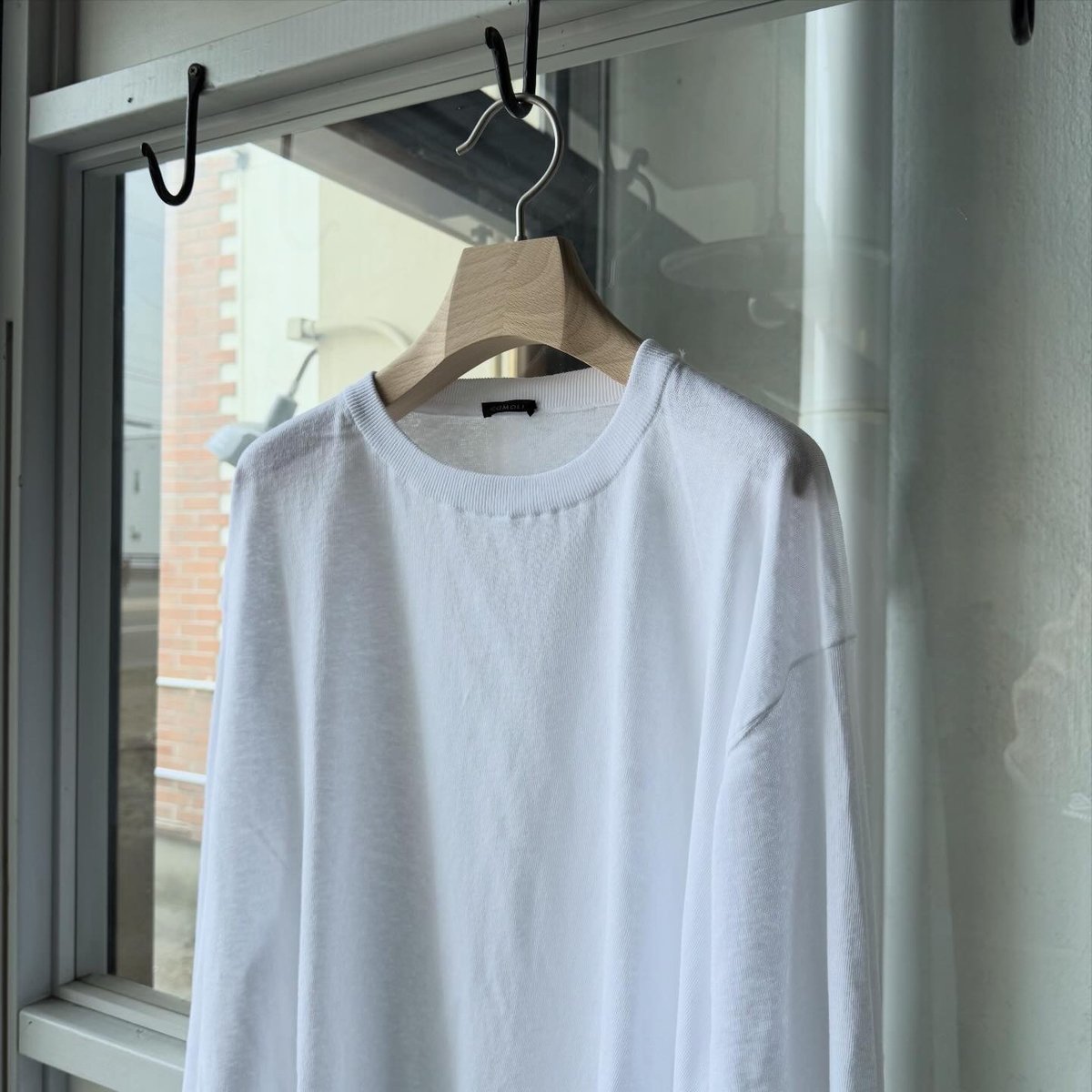COMOLI コットンクルーネックニット 春夏 COMOLI コットン クルーネックニット | Less Higashikawa