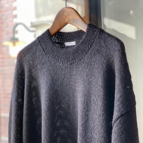 COMOLI   ブラックアルパカ クルーネックニット　(U03-06001)
