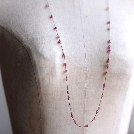 Margaret Solow 　 Raw Cut Tourmaline Long Necklace