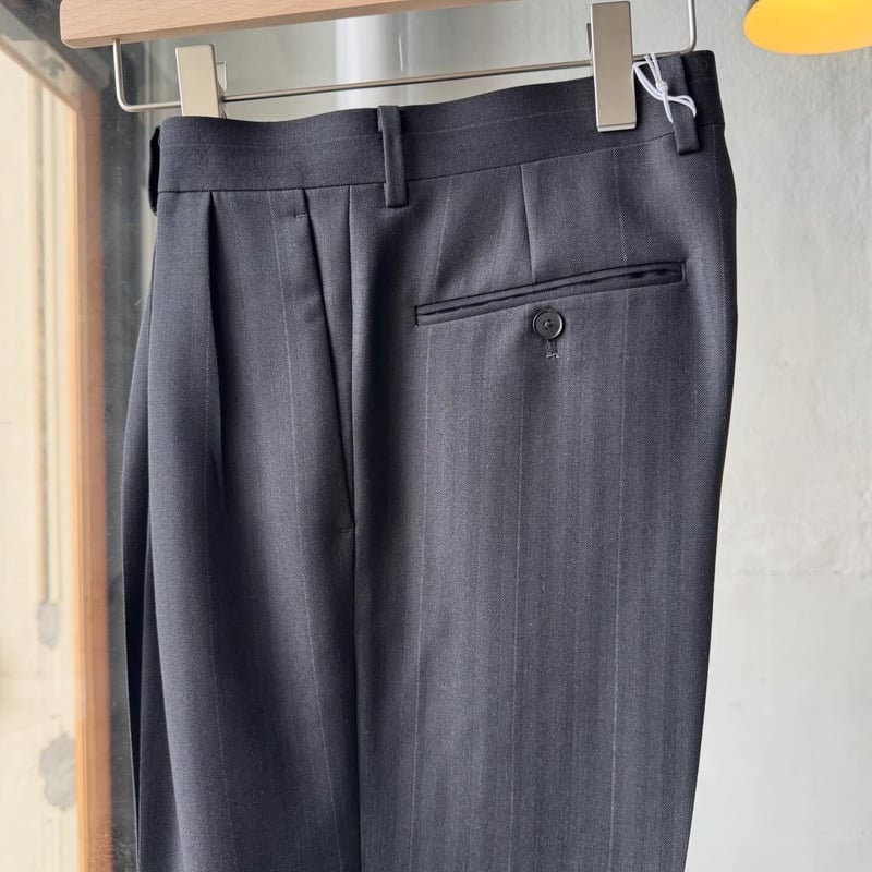 スーツ AURALEE25SS BLUEFACEDWOOL TWO-TUCKSLACKS AURALEE BLUEFACED WOOL TWO-TUCK SLACKS #CHARCOAL NAVY STRIPE
