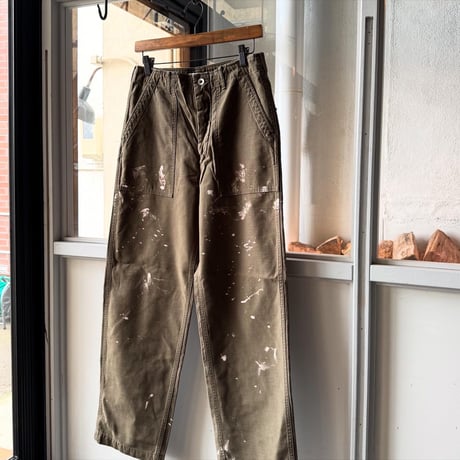 AURALEE　WASHED BAGGY SATIN BLEACHED BAKER PANTS