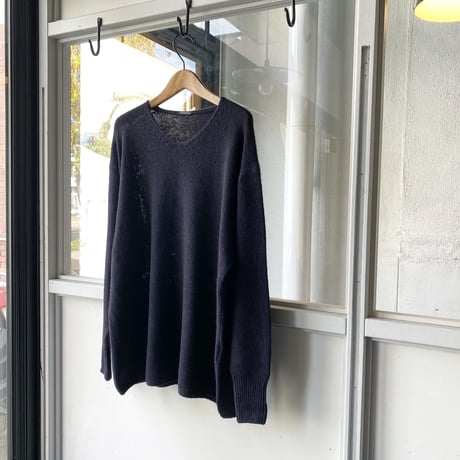 COMOLI　カシミヤ製品染 Vネックニット