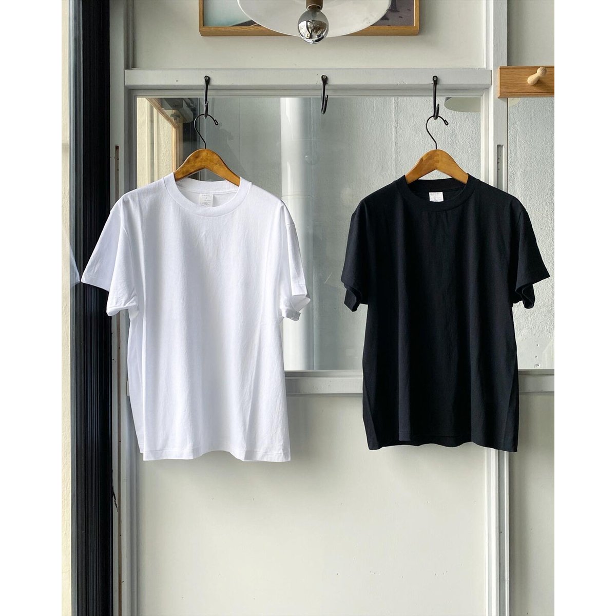 COMOLI SURPLUS Tシャツ | Less Higashikawa