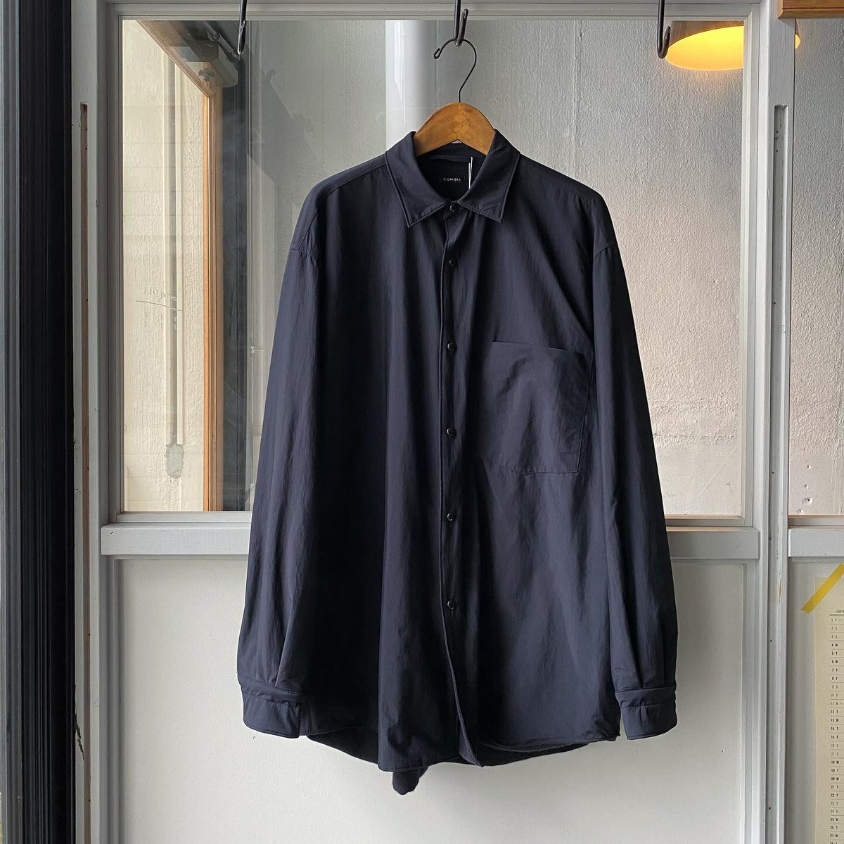 COMOLI ナイロン シャツジャケット | Less Higashikawa