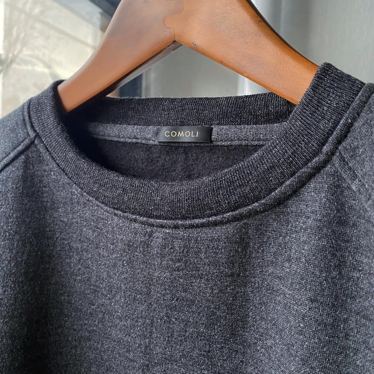 COMOLI W/C/S 長袖クルー | Less Higashikawa