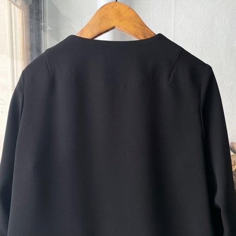 ゴーシュ　ストレッチブラック ノーカラージャケット
