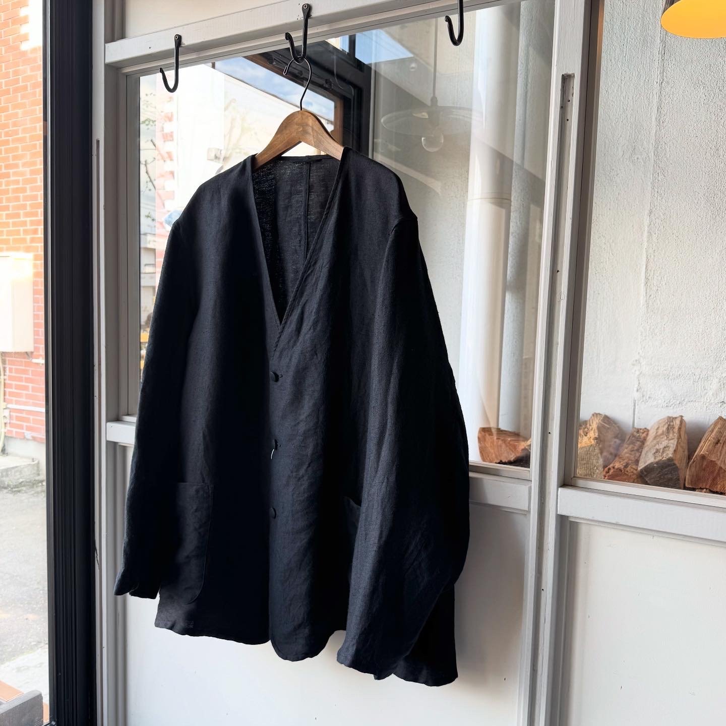 comoli 25ss リネンサテン ノーカラージャケット COMOLI リネンサテン ノーカラージャケット | Less Higashikawa