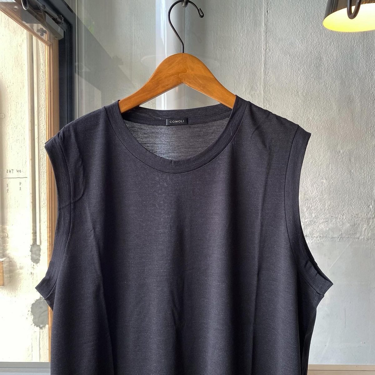 comoli 22ss  サマーウール天竺 ノースリーブ 3 fit=scale-down,w=1200