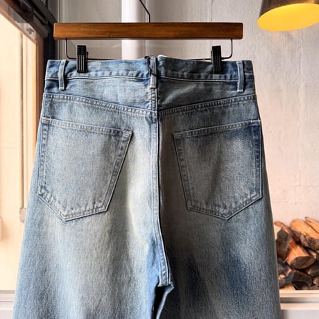AURALEE　SELVEDGE FADED HEAVY DENIM WIDE PANTS