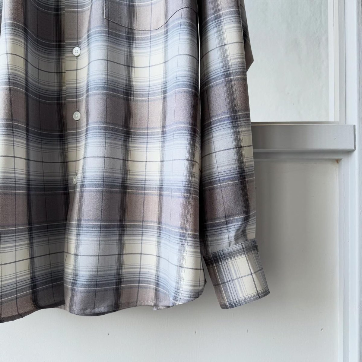 AURALEE SUPER LIGHT WOOL CHECK SHIRT | Less Hi