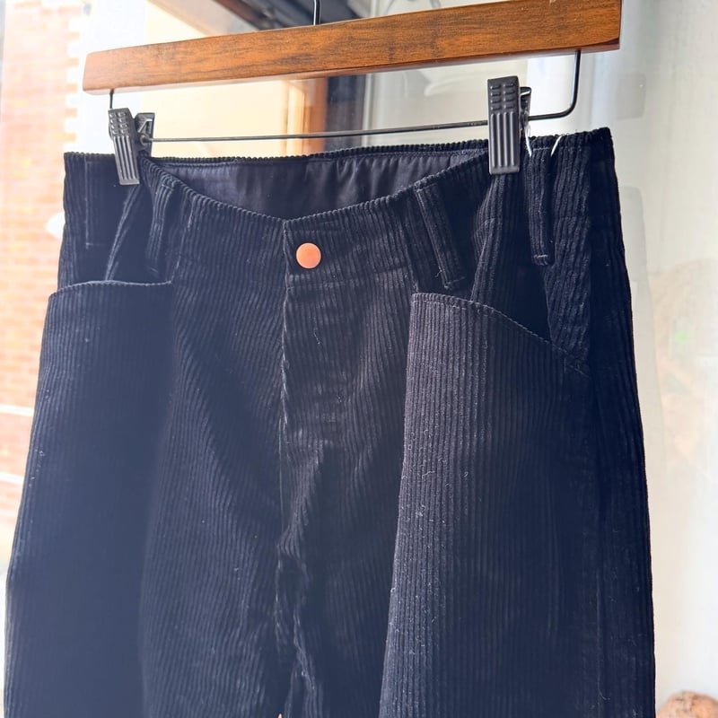 COMOLI コモリ コーデュロイ ワンタックパンツ 2 CORDUROY COMOLI コーデュロイ ドローストリング パンツ , Black – Navyblue