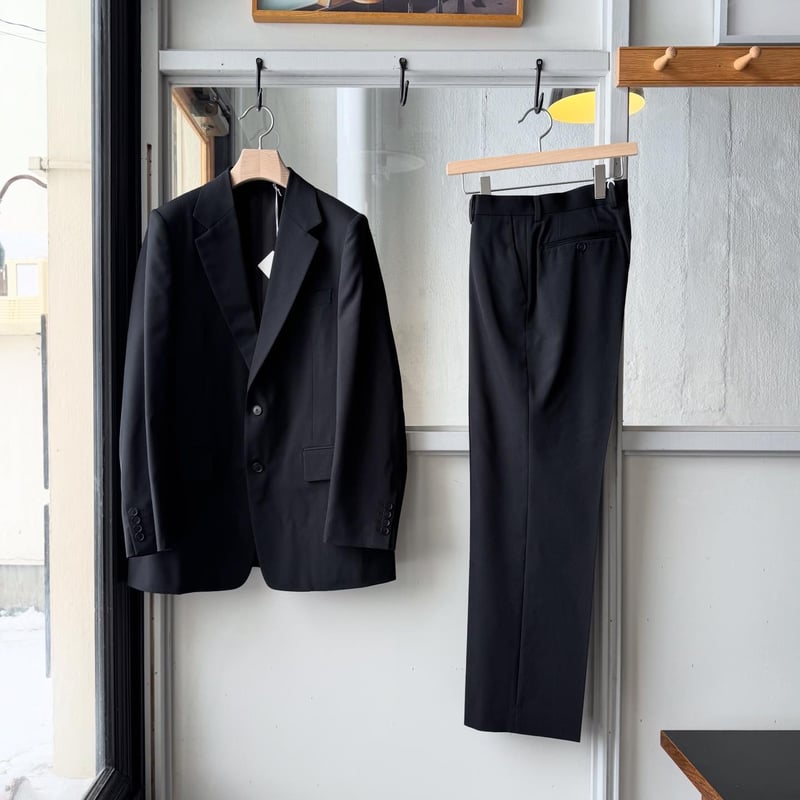 AURALEE LIGHT WOOL MAX GABARDINE JACKET | Less