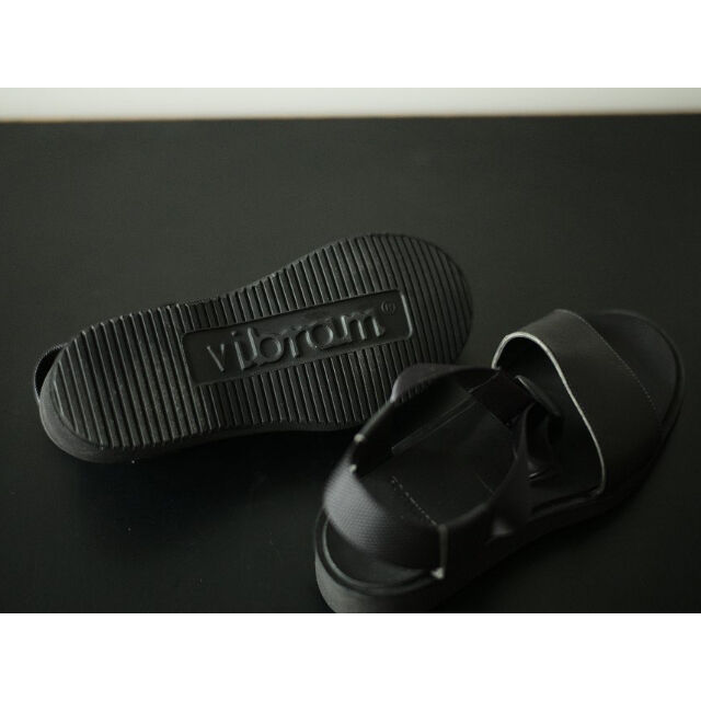 FOOTWORKS Leather Sandal | Less