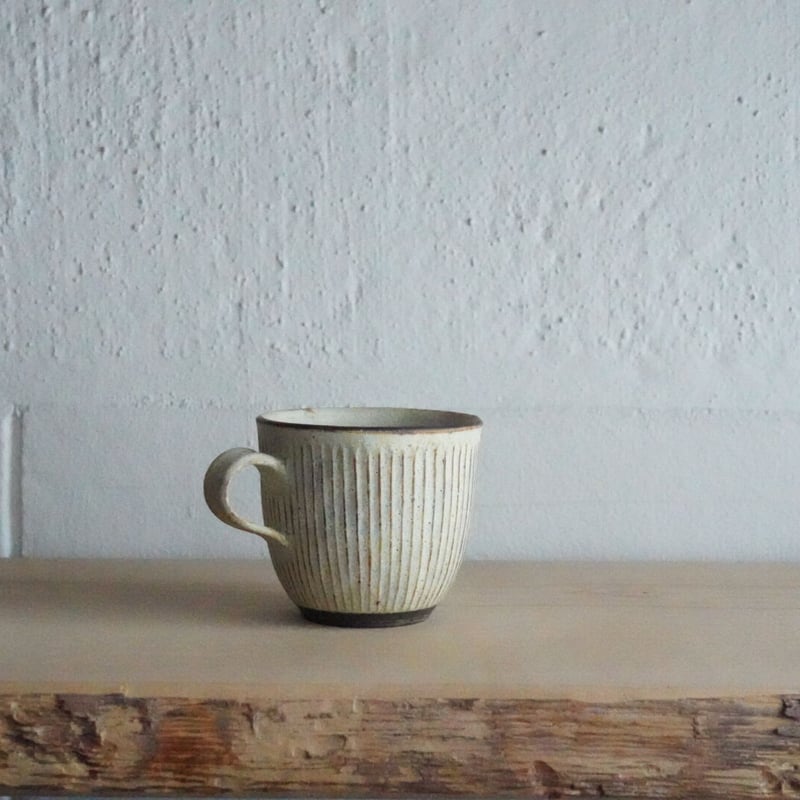 額賀章夫 プリーツワーク マグカップ 小 | Less Higashikawa