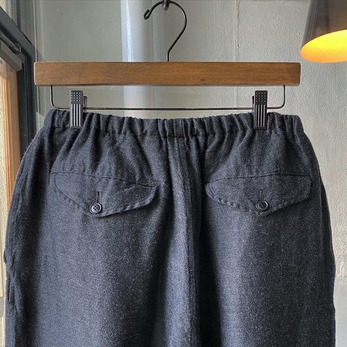 COMOLI ウールシルクドローストリングパンツ　サイズ2 COMOLI (コモリ) ウールシルク ドローストリングパンツ