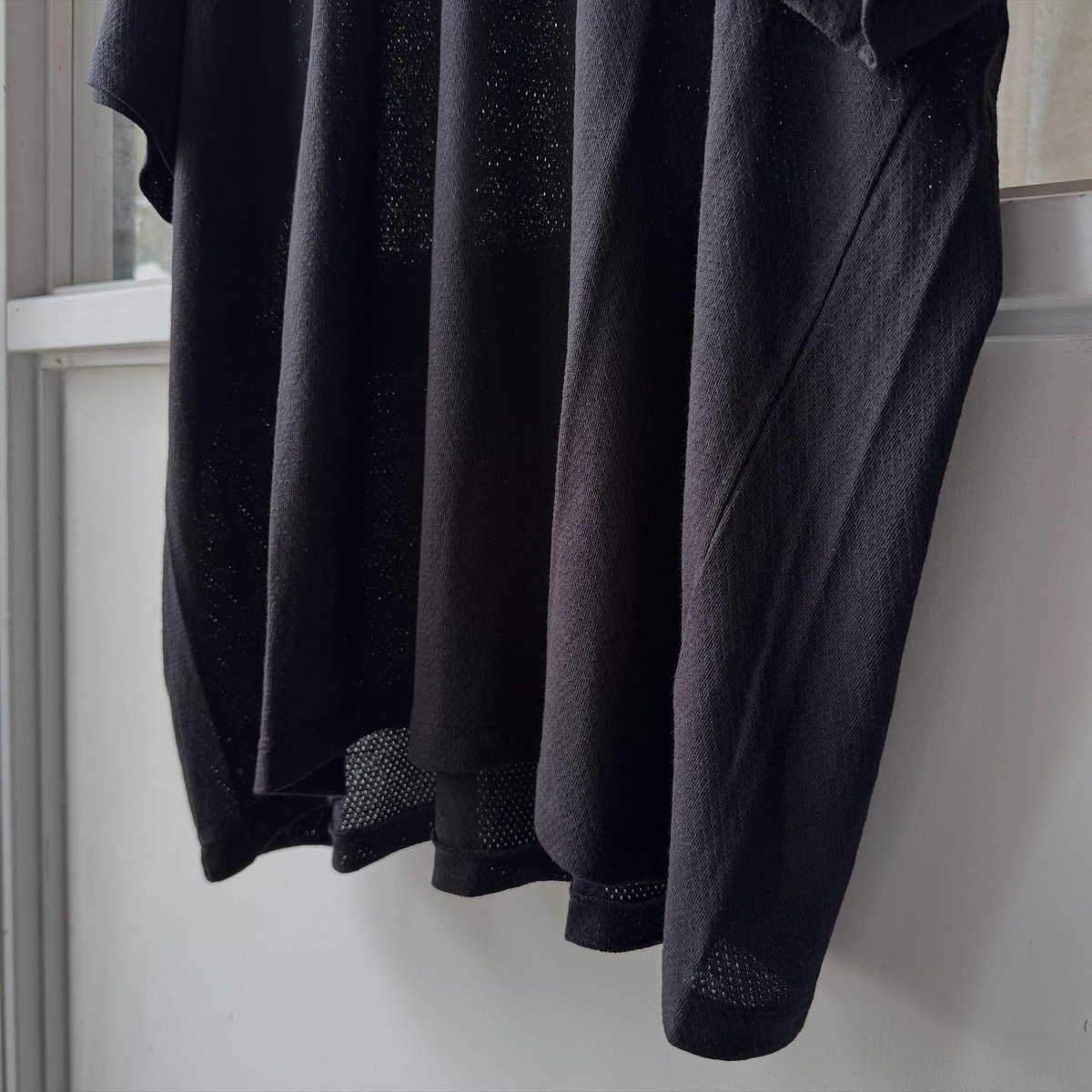 COMOLI コットンメッシュ 半袖Tシャツ | Less Higashikawa