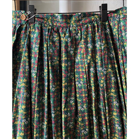 YAECA    [ WRITE ]    WOMENS  タックスカート (LIBERTY)