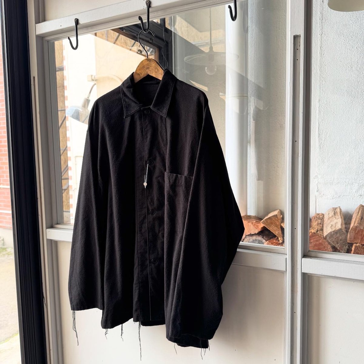 COMOLI コットンネル シャツジャケット | Less Higashikawa