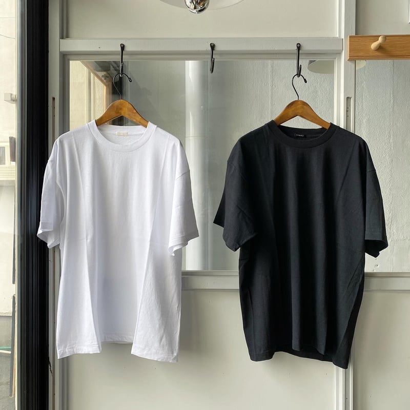 COMOLI 空紡天竺 半袖Tシャツ | Less Higashikawa