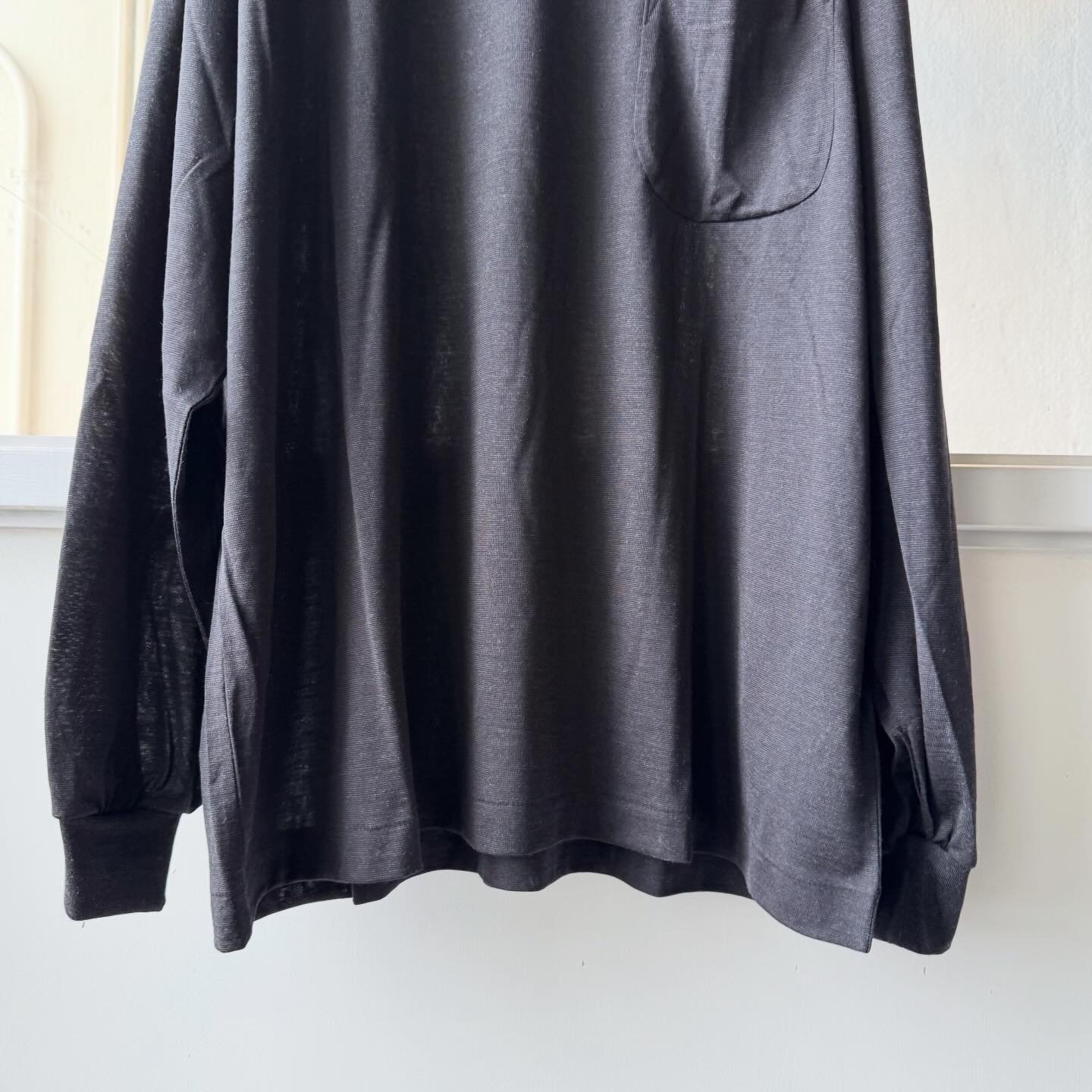 COMOLI サマーウール 長袖Tシャツ | Less Higashikawa
