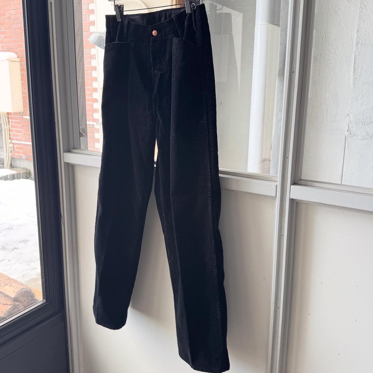 comoli 25aw コーデュロイワークパンツBLACK COMOLI】コーデュロイ ワークパンツのご紹介 – TIME AFTER TIME