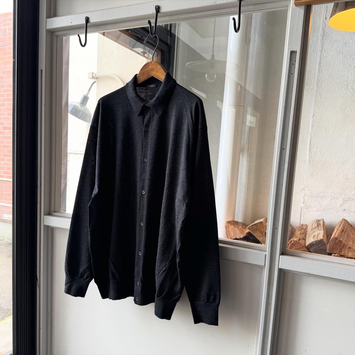 【美品】COMOLI / ウール 衿つきカーディガン 25AW サイズ3 美品】COMOLI / ウール 衿つきカーディガン 25AW サイズ3 COMOLI 25AW