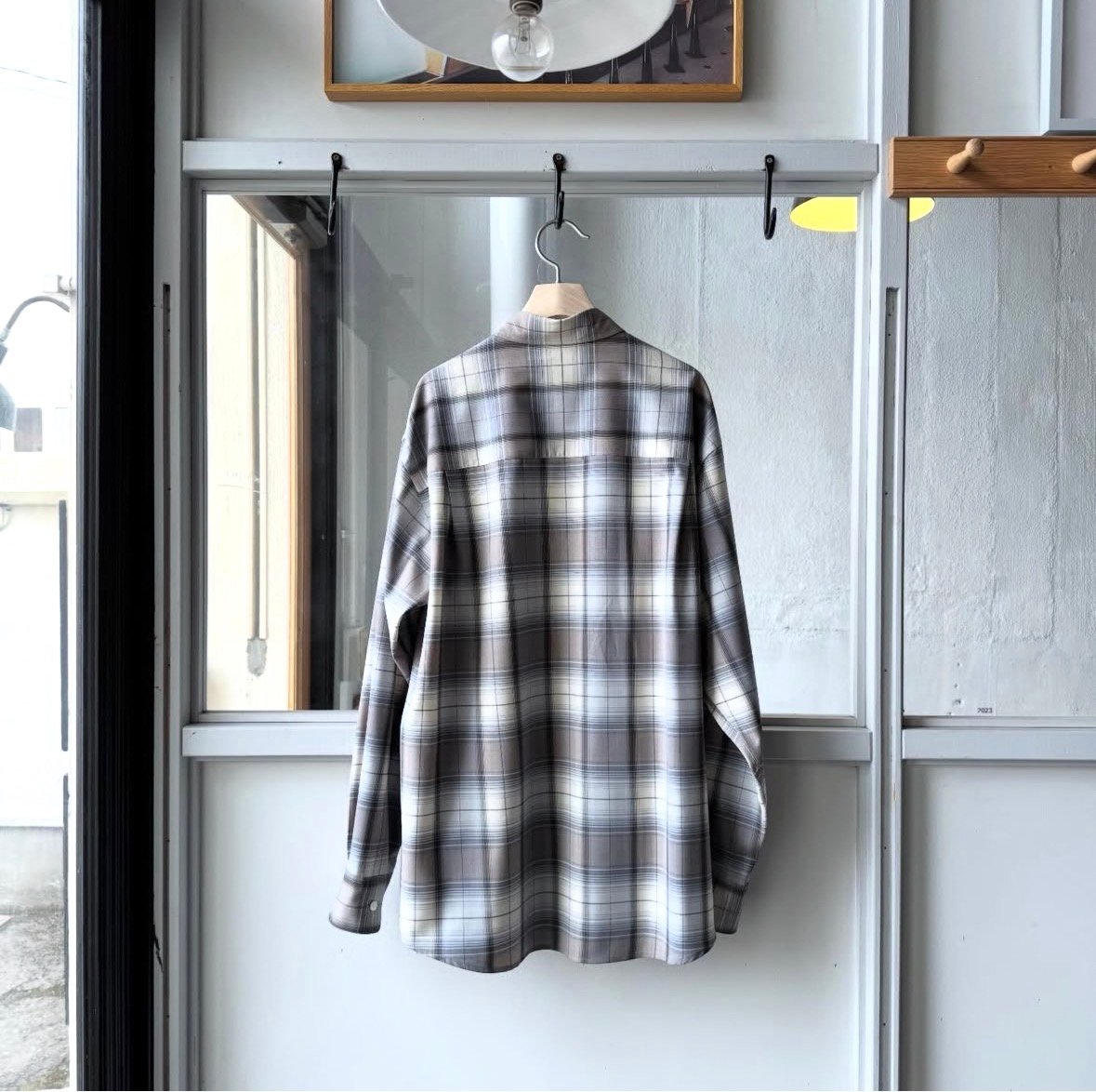 AURALEE SUPER LIGHT WOOL CHECK SHIRT | Less Hi