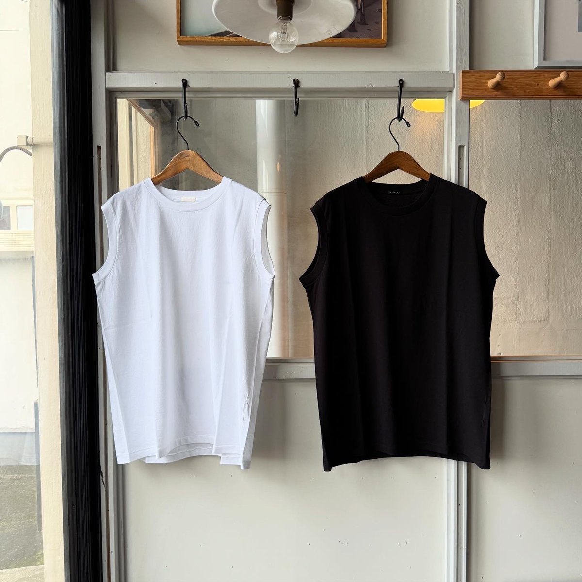 COMOLI (コモリ) コットンジャージ ノースリーブ [WHITE] COMOLI コットンジャージ ノースリーブ WHITE | CASANOVA&CO