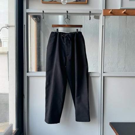 COMOLI　モールスキン ドローストリングパンツ