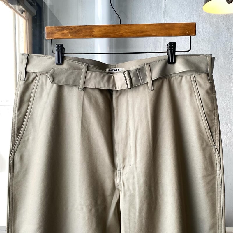 AURALEE WASHED FINX SILK CHAMBRAY BELTED PANTS AURALEE WASHED FINX SILK CHAMBRAY BELTED PANTS