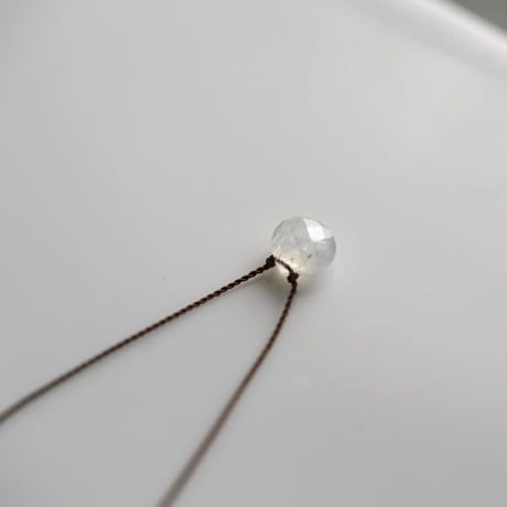 Margaret Solow 　Small Faceted Stone Necklace   Rainbow Moonstone