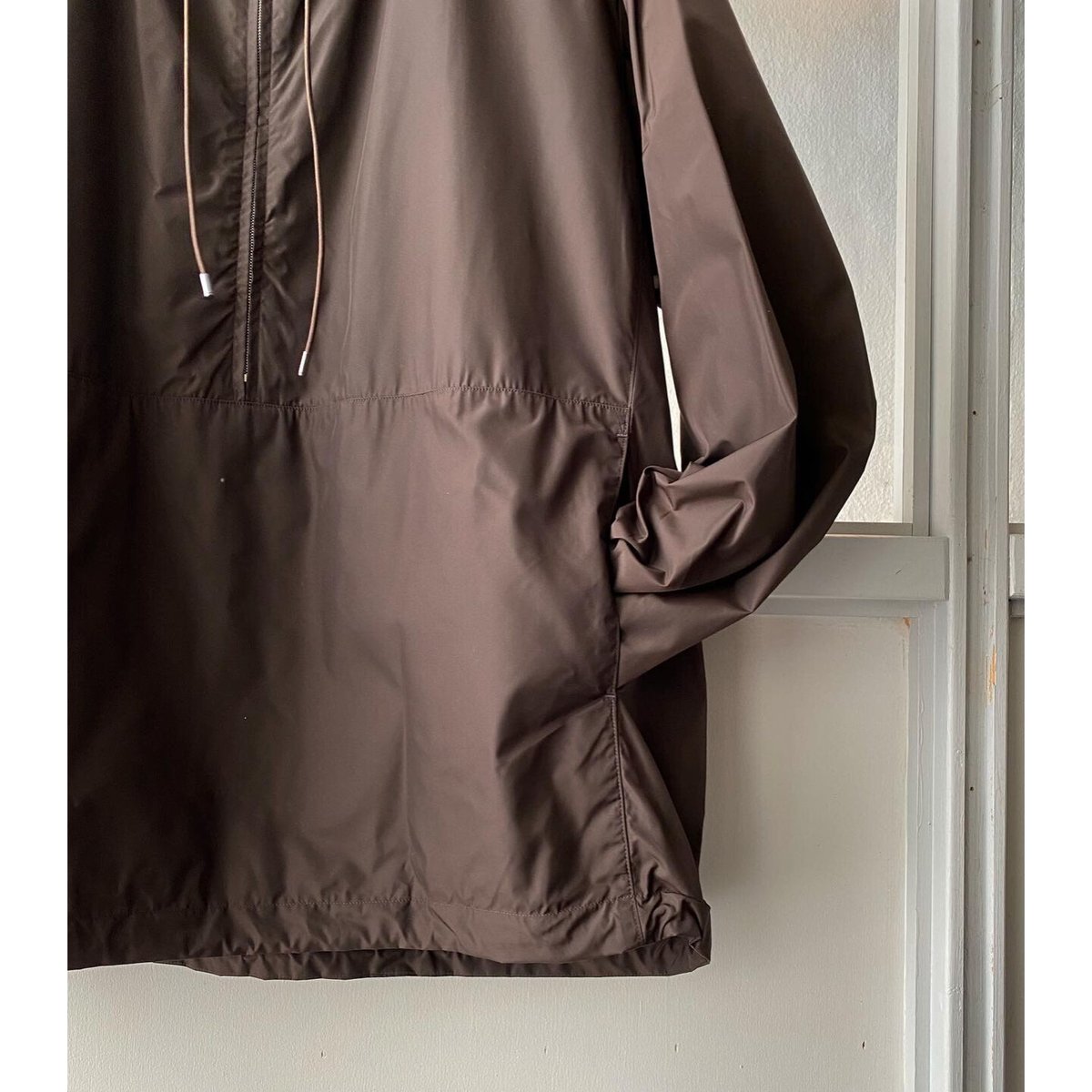 AURALEE HIGH COUNT LIGHT NYLON HALF ZIP P/O A AURALEE HIGH COUNT LIGHT NYLON HALF ZIP P/O A