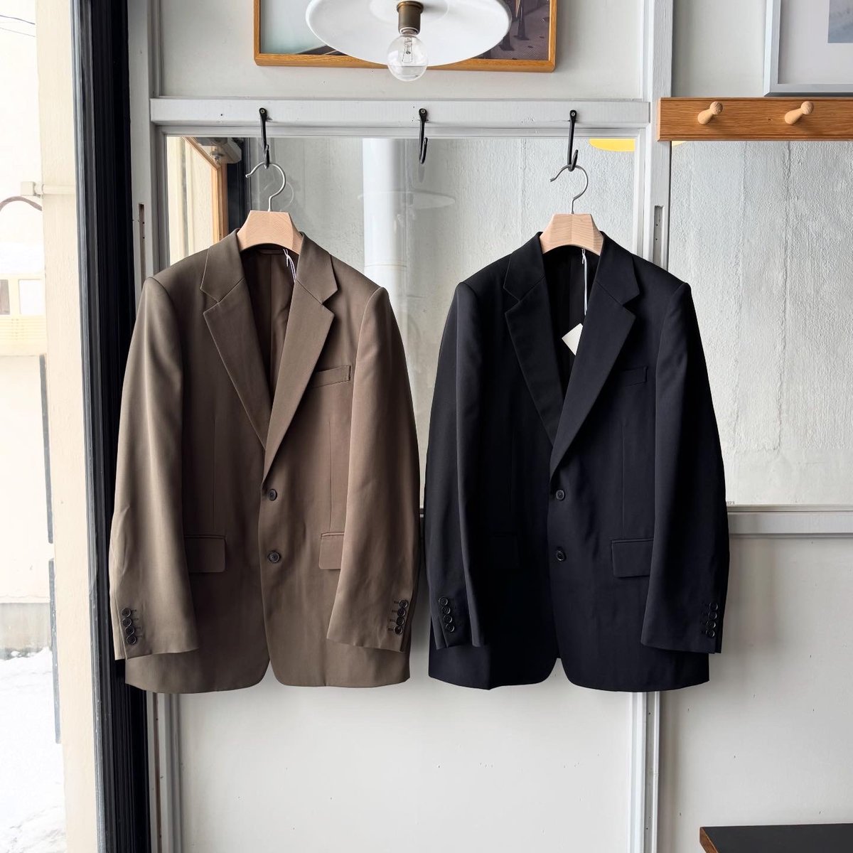 AURALEE LIGHT WOOL MAX GABARDINE JACKET | Less