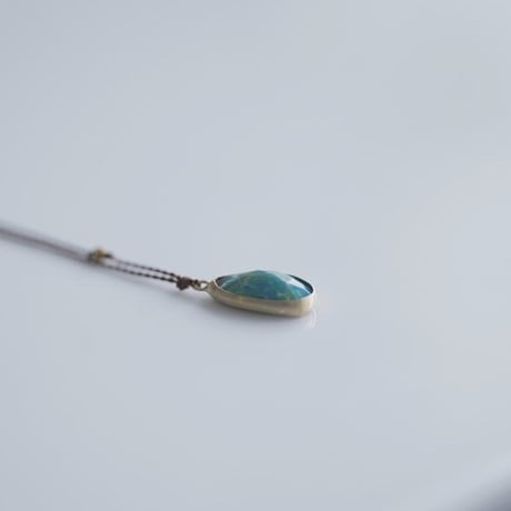 Margaret Solow 　 Enclosed Peruvian Blue Opal Necklace