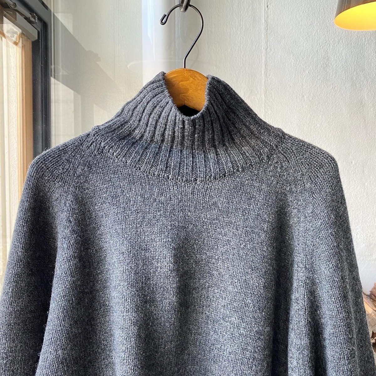 stein EX FINE LAMBS LOOSE HIGH NECK KNIT L stein EX FINE LAMBS LOOSE HIGH NECK KNIT L