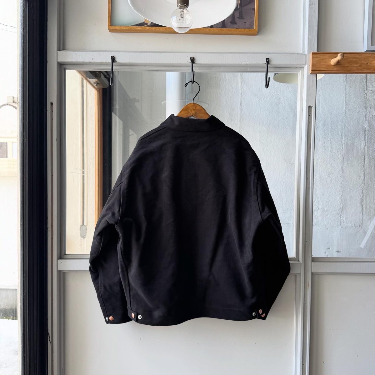 COMOLI モールスキン ジップショートジャケット | Less Higashikawa