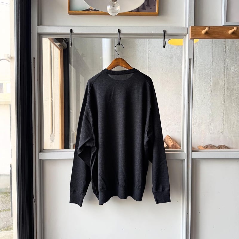 COMOLI ウール クルーネックニット ネイビー COMOLI ウール クルーネックニット | Less Higashikawa