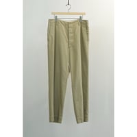 COMOLI　KHAKI チノパンツ