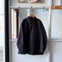 COMOLI コットンサテン ハンティングジャケット | Less Higashikawa