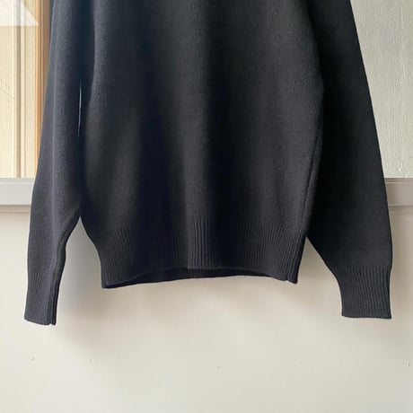 COMOLI　ラムズウール クルーネックニット