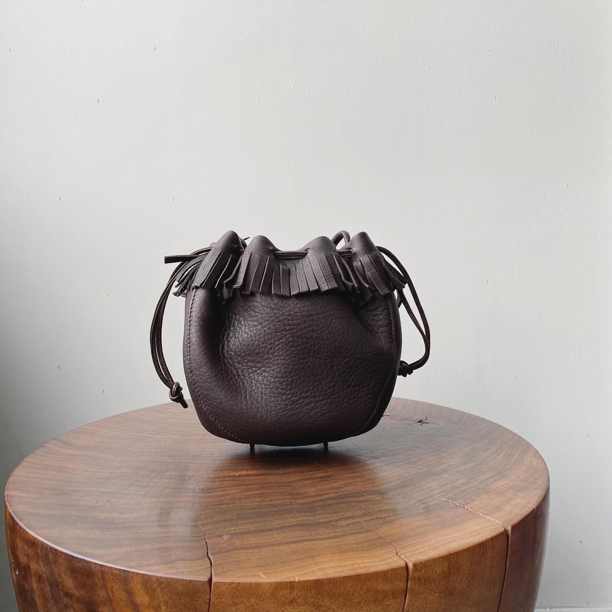 aeta フリンジ ショルダー ポーチ バッグ 巾着 xs レザーバッグ