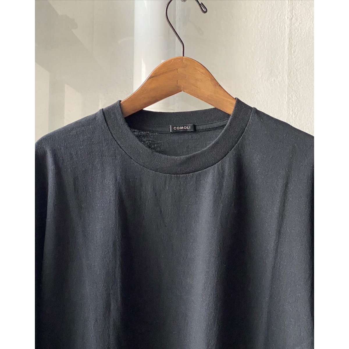 COMOLI 空紡天竺 半袖Tシャツ | Less Higashikawa