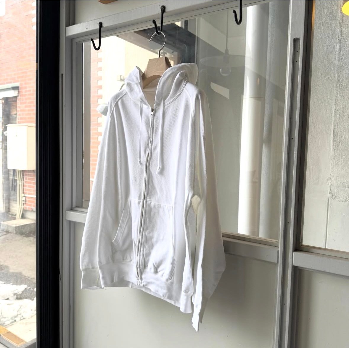 COMOLI LWコットン裏毛 ジップパーカー　サイズ2 25SS COMOLI LWコットン裏毛 ジップパーカ | Less Higashikawa
